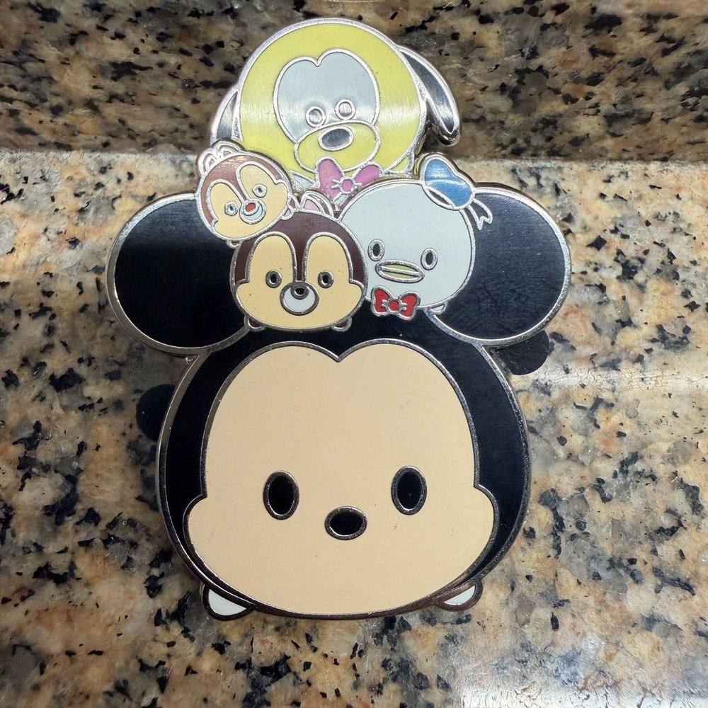 Disney Parks Tsum Tsum Mickey Pluto‎ Donald Chip Dale Slider Trading Pin 2015